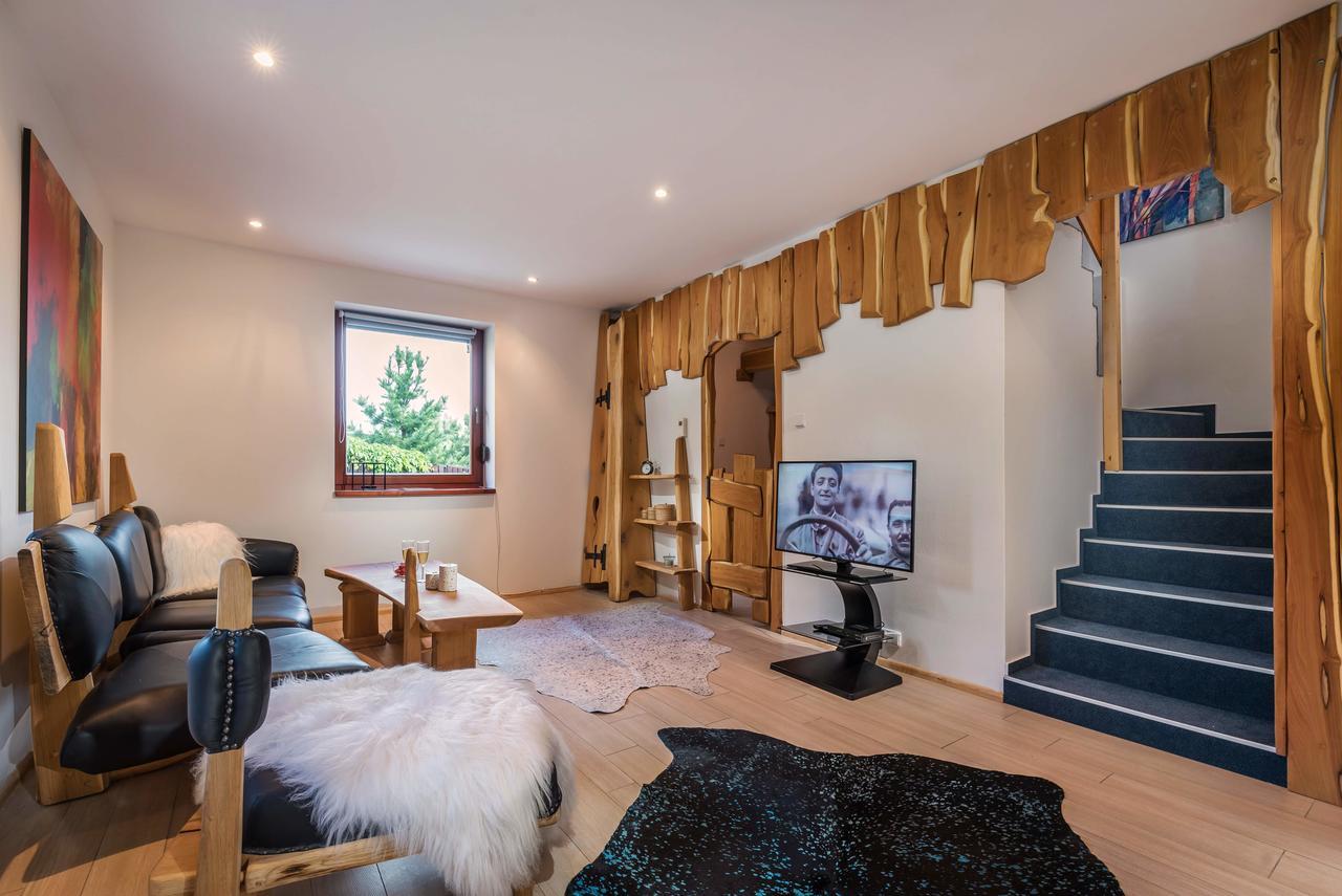 Oddy Villa Stara Lesna Exterior photo