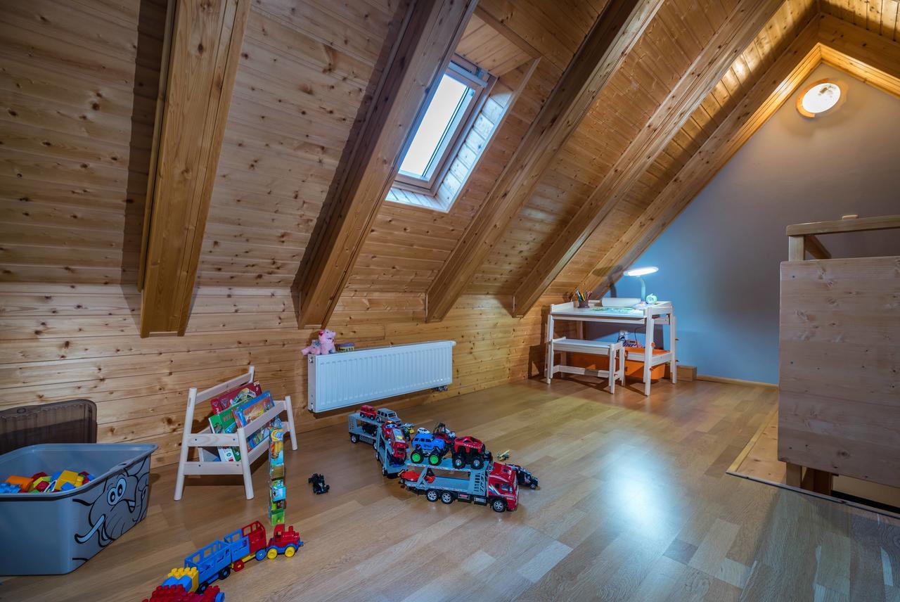 Oddy Villa Stara Lesna Exterior photo